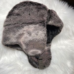 DPC winter warm Hat large/xLarge that won’t blow away, buckle up